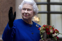 Kraljica Elizabeta Druga prekida odmor zbog novog premijera