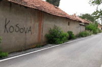 Donja Brnjica: Uvredljivi grafiti i psovke upućene Srbima