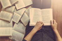 Истраживање открило: 20 књига за које сви лажу да су их прочитали