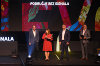 Сарајево филм фестивал -  Награде за Авокадо,Кљун, Подручје без сигнала...