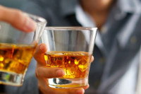 Јапан тражи начин да млади више пију алкохол