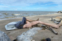 Ljudi na plaži mislili da su vidjeli mrtvu ženu a onda je policija riješila misteriju FOTO