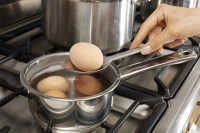 Evo zašto jaja nikada ne treba kuvati u vodi