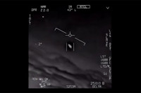 Америчка морнарица има још снимака НЛО-а, али не жели да их објави