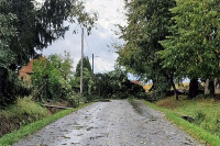 U saniranju posljedica bilo je angažovano oko 400 vatrogasca