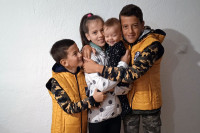 У шесточланој породици Савић из Сокоца радују се помоћи Владе Српске