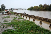 Poplave u Hrvatskoj: U Ozlju zatvorena četiri puta, voda ušla u podrume