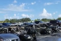 Оставили упаљен роштиљ па изгорјело 11 аутомобила