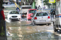 У Сплиту дио улица под водом