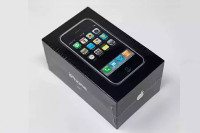 Оригинални и неотпаковани iPhone 2007 продат за скоро 40.000 долара