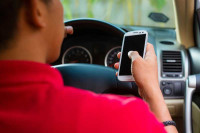 ПУ Градишка: Санкционисано 35 возача због кориштења мобилног телефона током вожње