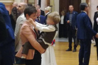 Ana Brnabić po prvi put u javnosti sa sinom FOTO