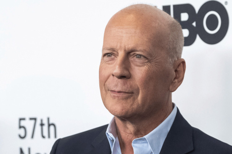 La faccia di Bruce Willis è stata rubata?