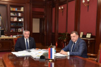 Dodik i Višković dogovorili set ekonomsko-socijalnih mjera