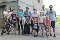 Jedanaestočlana porodica Kokić iz Podnovlja sutra dobija ključeve kuće