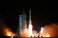 Три кинеска астронаута стигла на кинеску свемирску станицу