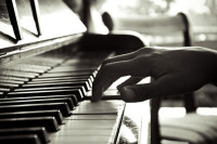 Sviranje klavira smanjuje stres i depresiju