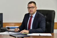Ministar Lučić na slobodi uz mjere zabrane
