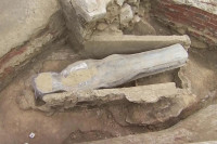 Два оловна саркофага откривена у катедрали Нотр Дам у Паризу