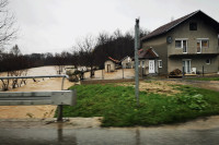 Voda u podrumima, zaplavljena dvorišta i putevi: Padavine donijele probleme FOTO