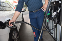 Trišić: Do kraja godine bez rasta cijene goriva