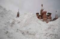 Обилан снијег у Москви, одложено и отказано више од 100 летова