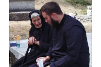Огрев за баку хероја - стогодишњу Милицу Стојанац из села Дабар у Далмацији