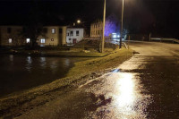 Voda prijeti kućama u selu Fojnica, otežan saobraćaj na magistralnom putu Gacko-Foča VIDEO/FOTO