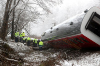 Воз исклизнуо из шина у Словенији, петоро повријеђених