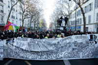 Десетак омладинских организација протестовало у Паризу против пензионе реформе