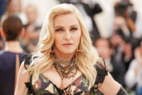 Мадона је одустала од биографског филма