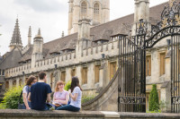 Због Брегзита, Оксфорд и Кембриџ губе новац, стручњаке и студенте
