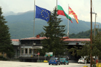 Kazne,  protjerivanje i zabrana ulaska za trojicu Bugara zbog napada na graničnu policiju