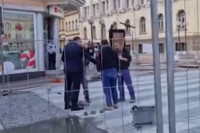 Dodik prošetao centrom Banjaluke, razgovarao i fotografisao se sa građanima VIDEO