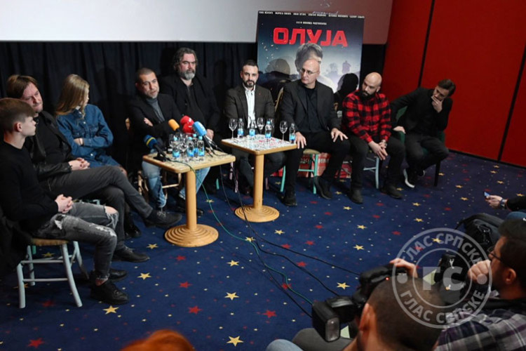 Film “Oluja” premijerno prikazan u Banjaluci, prisustvovao i Dodik