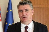 Милановић: Земља се распада од корупције, пола Владе ухапшено