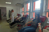Раднице Градске управе даривале крв