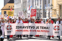 На протесту у Загребу око 1.500 љекара