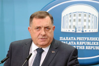 Dodik: Prekida se svaki kontakt sa osobljem američke i britanske ambasade u BiH