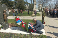 Положени вијенци на споменик дјеци страдалој током НАТО агресије на СР Југославију