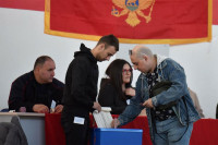Pravo glasa u Crnoj Gori ima 543.599 građana