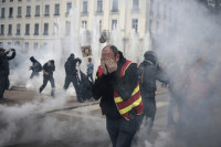 Francuska vlada uprkos protestima ne odustaje od reforme penzija