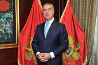 Veljko Bulajić podržao Đukanovića u drugom izbornom krugu