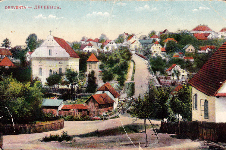 Derventska crkva, početak 20. vijeka (razglednica)