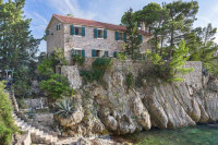 Crnogorska vila na litici s pogledom iz kreveta vrijednim 10 miliona evra