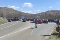 Протест Срба на Космету, траже да се припадници РОСУ повуку са сјевера