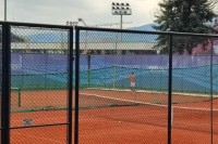 Detalj sa Novakovog treninga: Među fanovima i šestomjesečni Kosta