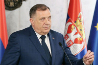 Dodik: Ne smiju biti zaboravljeni ni Holokaust nad Jevrejima niti genocid nad Srbima