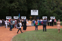 Grade se memorijalni centri u Donjoj Gradini i u Beogradu