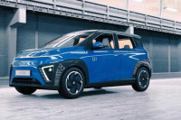 „Атом“ креће на пут: Представљен први руски електрични аутомобил